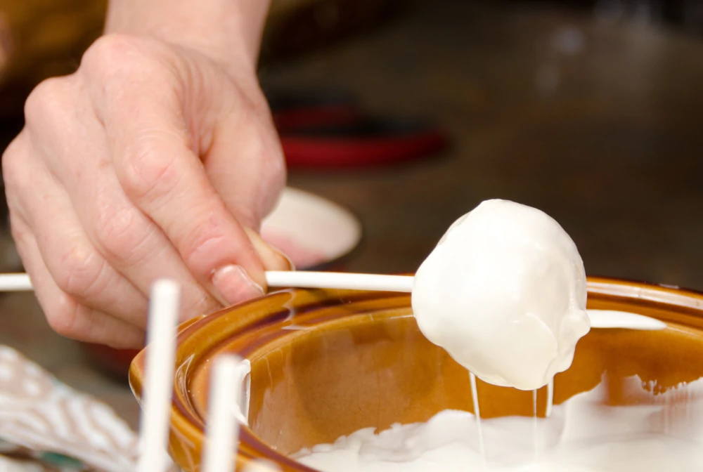 cake pop dough mixing and biding