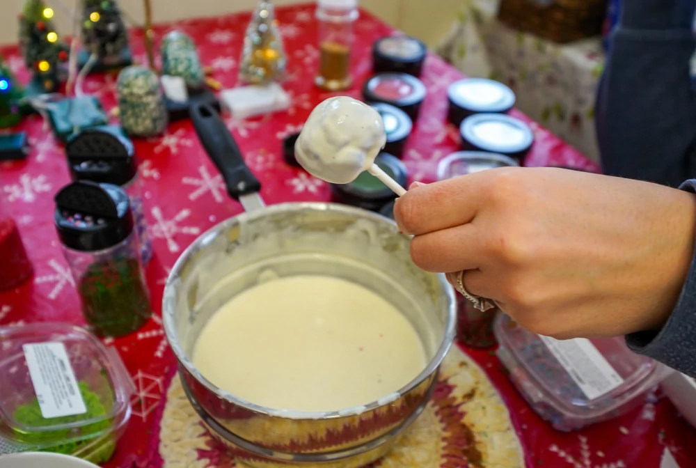 How Many Cake Pops Does 1 Box of Cake Mix Make?